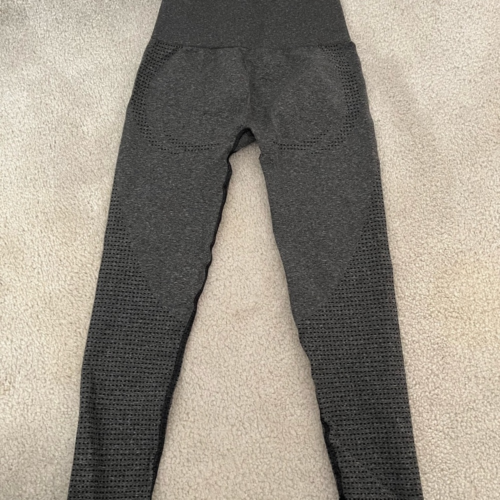 SOLD gymshark leggings size small